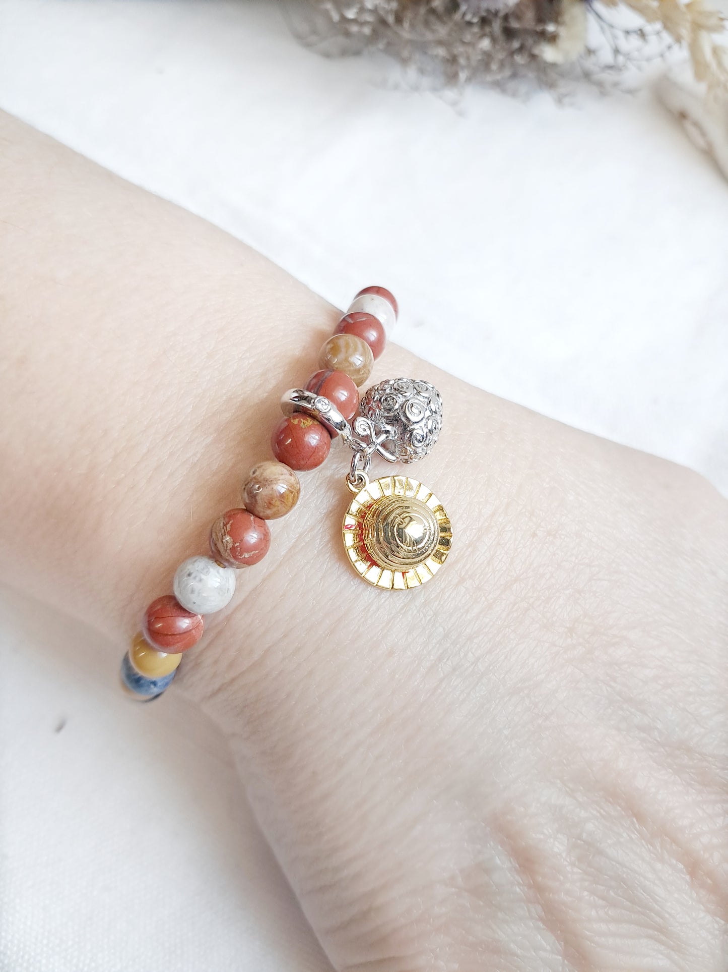 Bracelet Monkey D. Luffy avec sa breloque en argent 925