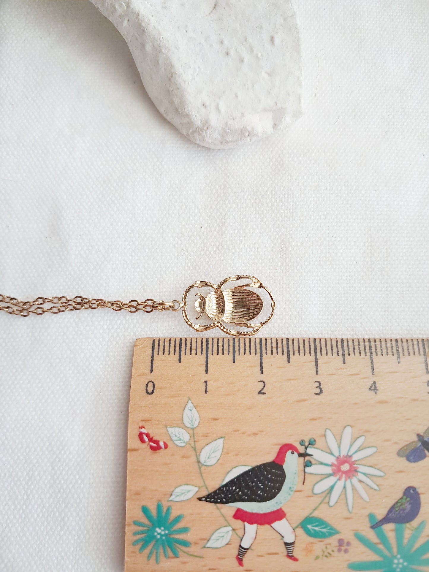 Collier pendentif scarabée style naturaliste