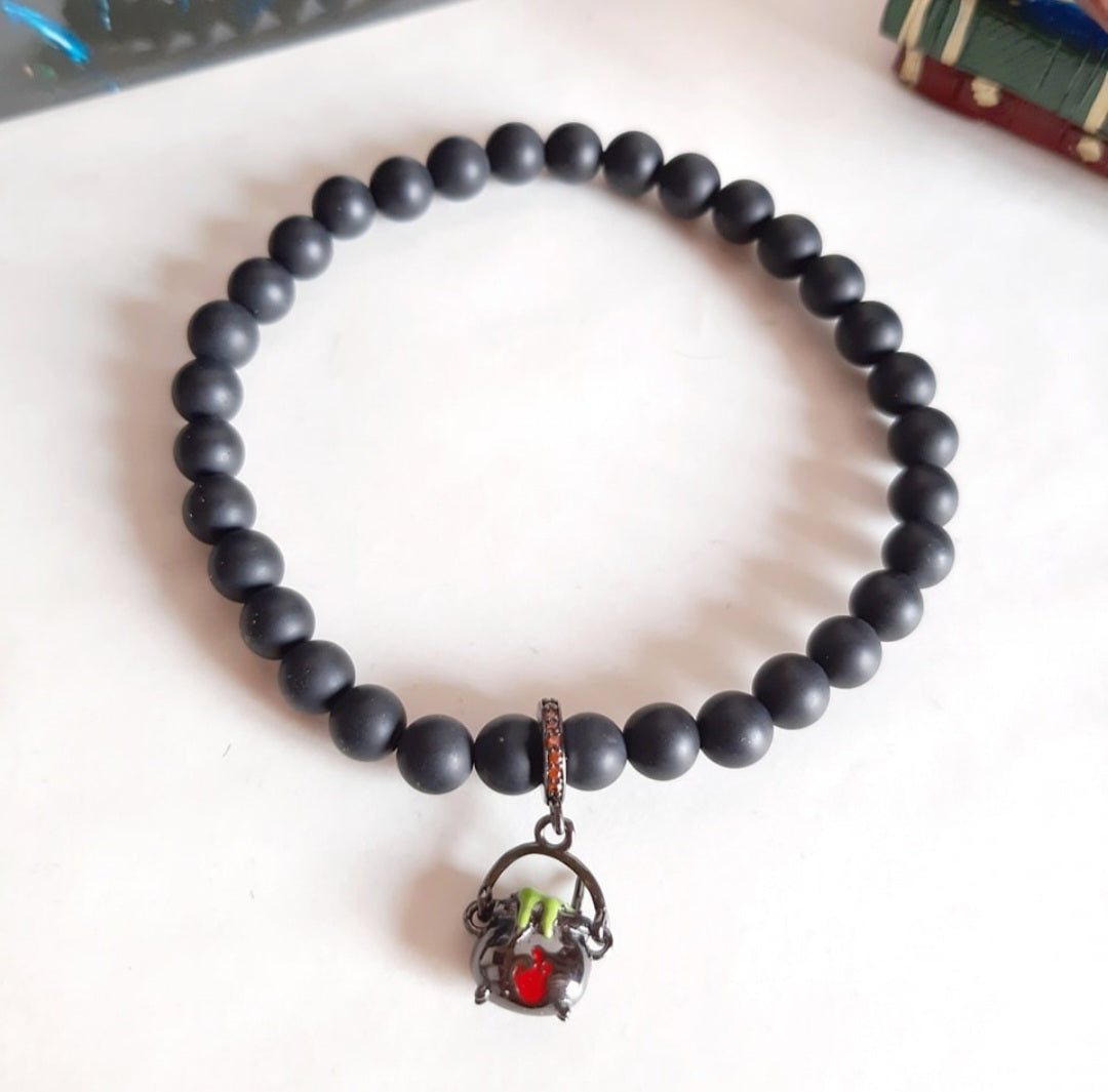Bracelet the magic cauldron