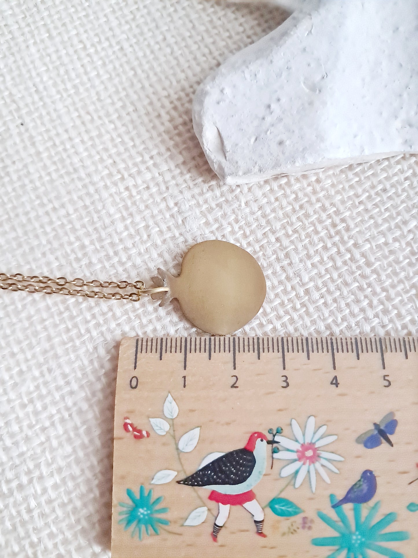 Collier grenade rouge en laiton