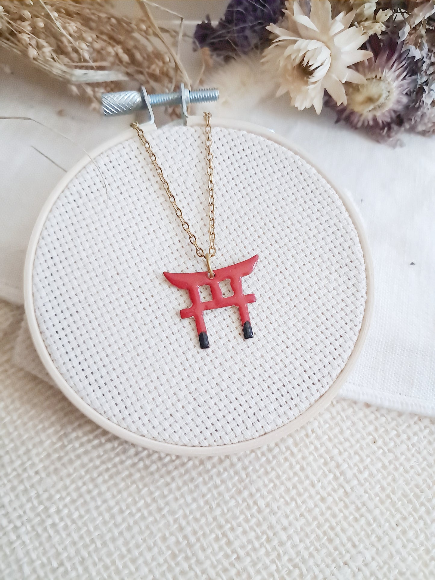 Collier torii en laiton