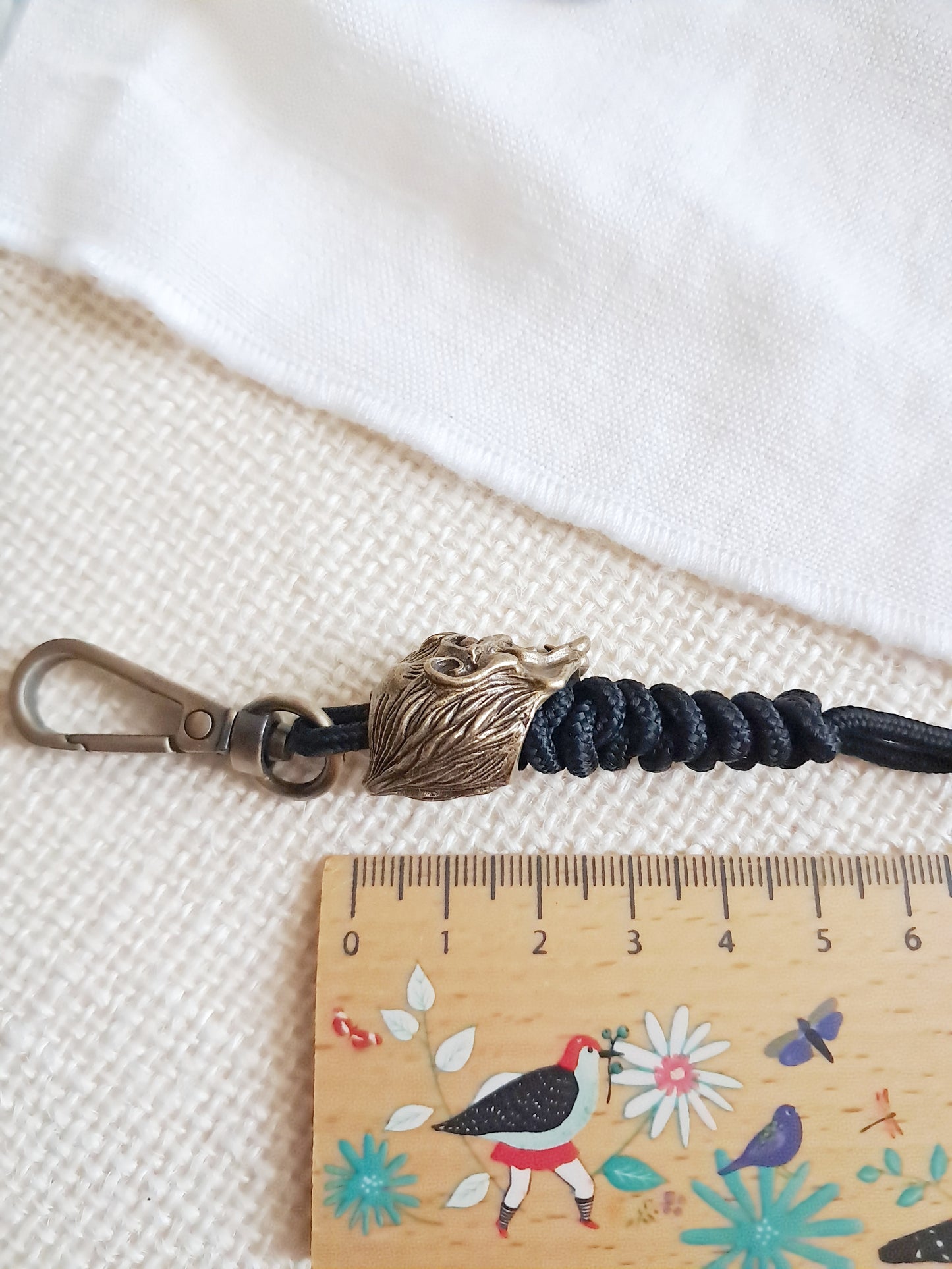 Porte-clés monstre Tengu japonais en laiton