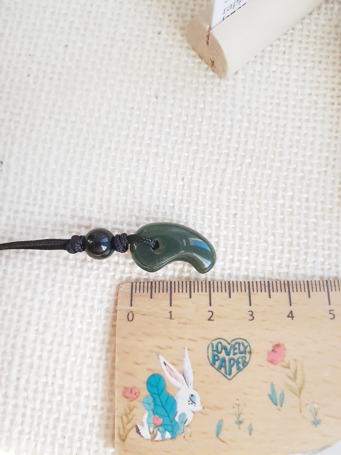 Collier Magatama Gogok en agate indienne verte