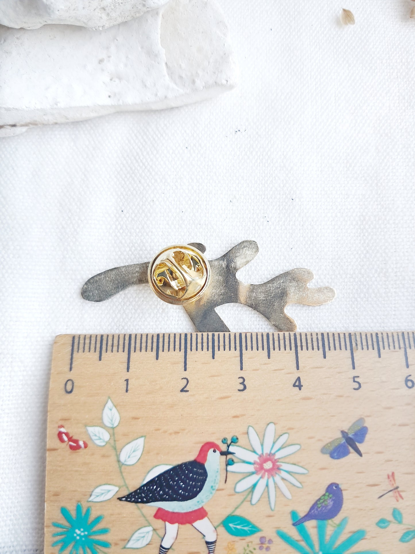 Pin's feuille texturée inspirée de Matisse