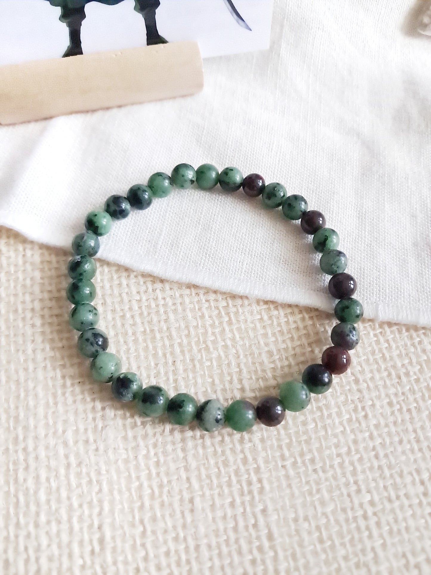 Gryffindor bracelet with its charm