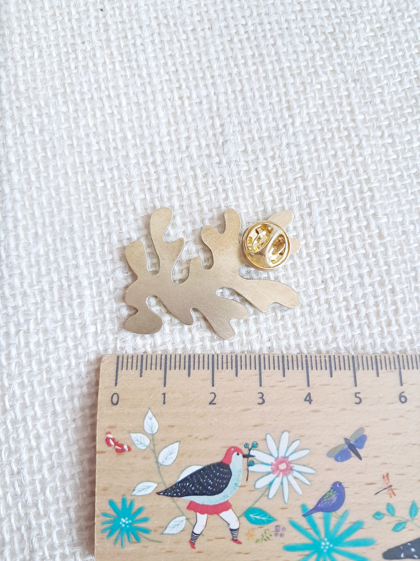 Pin's algue corail vert inspiré de Matisse