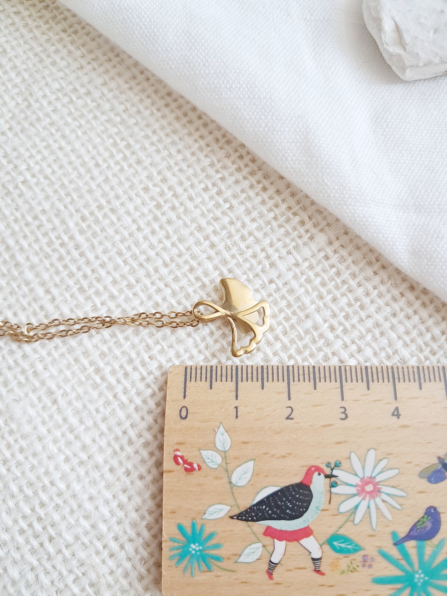 Collier pendentif feuilles de ginkgo