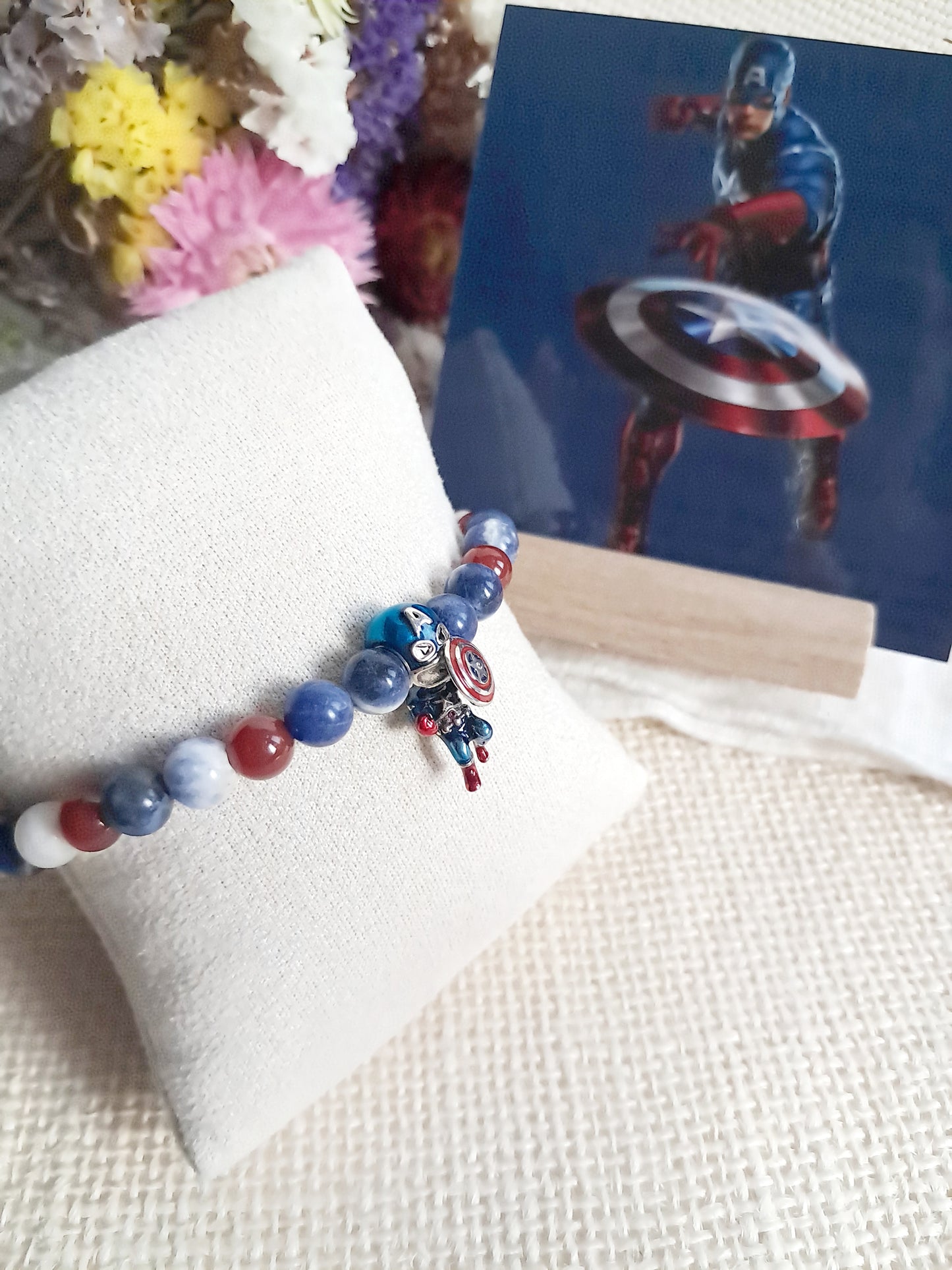 Bracelet Marvel Captain America avec sa breloque en argent 925