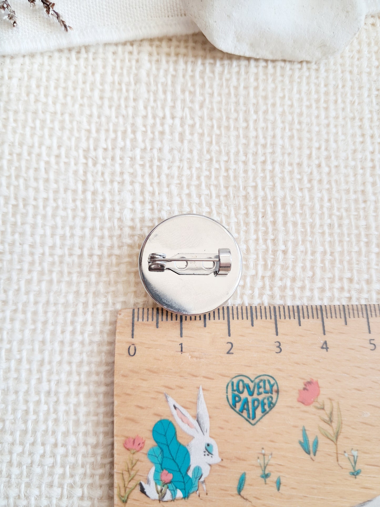 Broche cabochon Pikachu