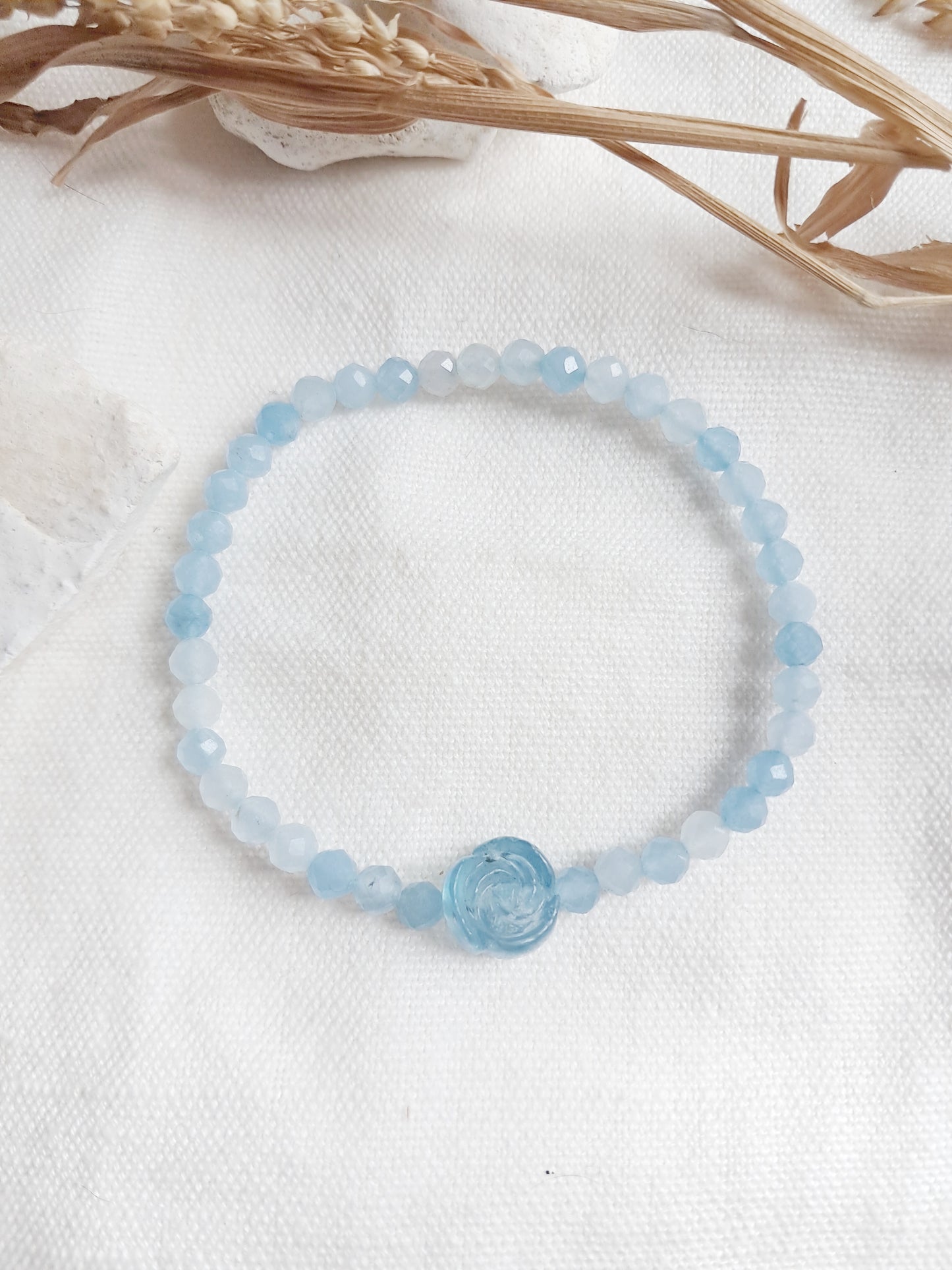 Bracelet fleur en aigue-marine