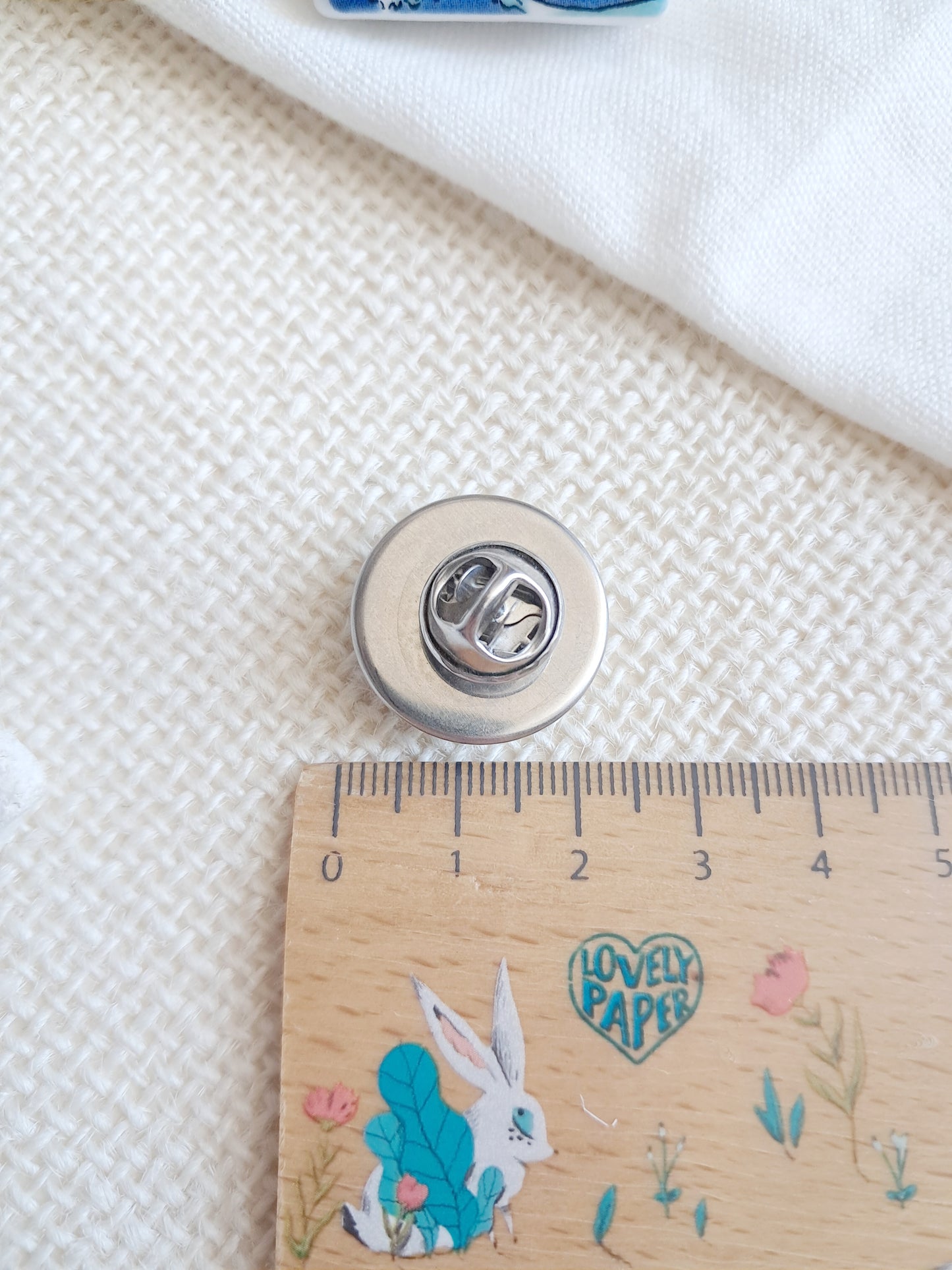 Pin's "La grande vague de Kanagawa" par Hokusai - exposition Nantes 2025