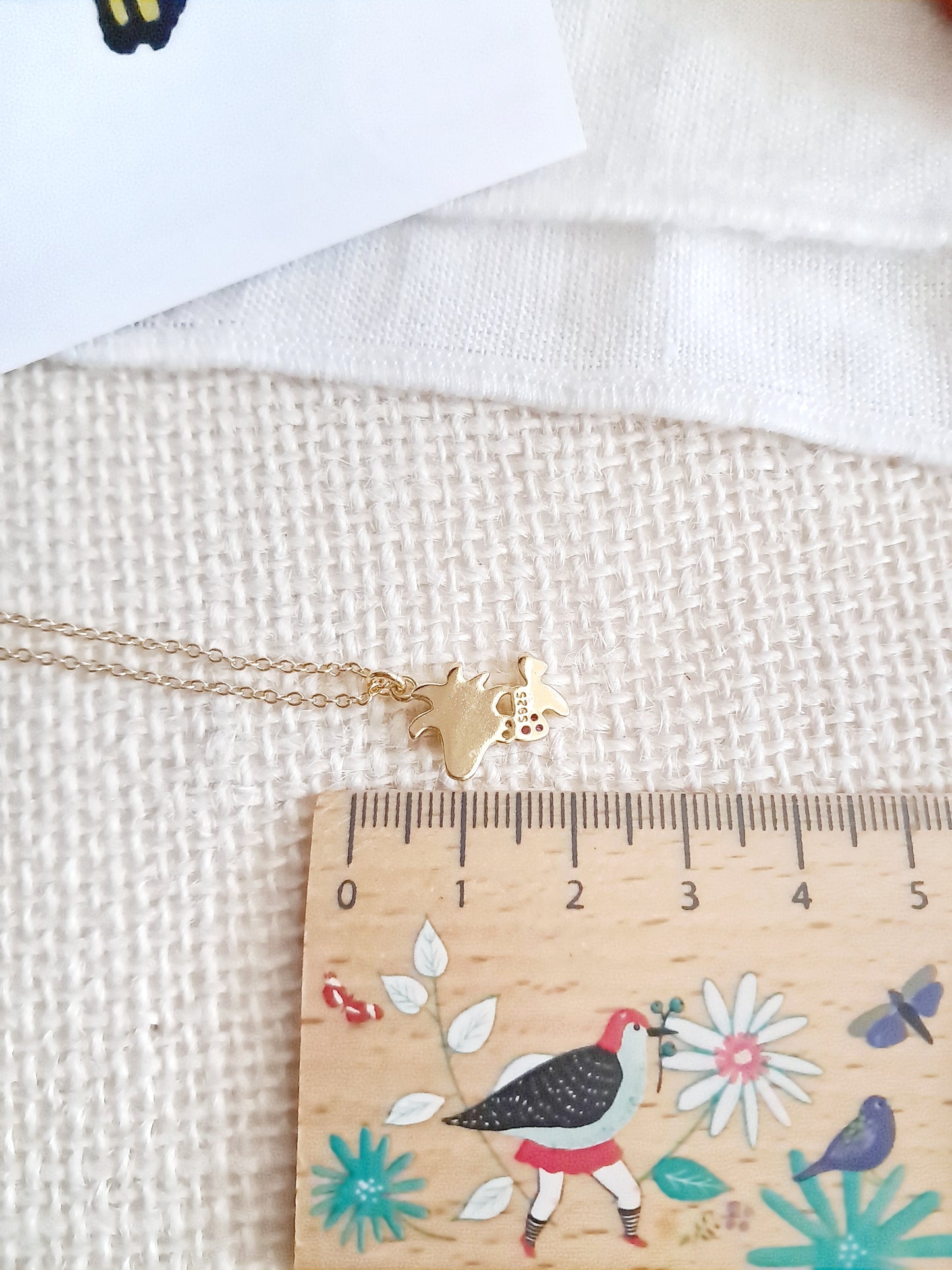 Beaded chain inspired by the print "Viewing Cherry Blossoms in Ueno"