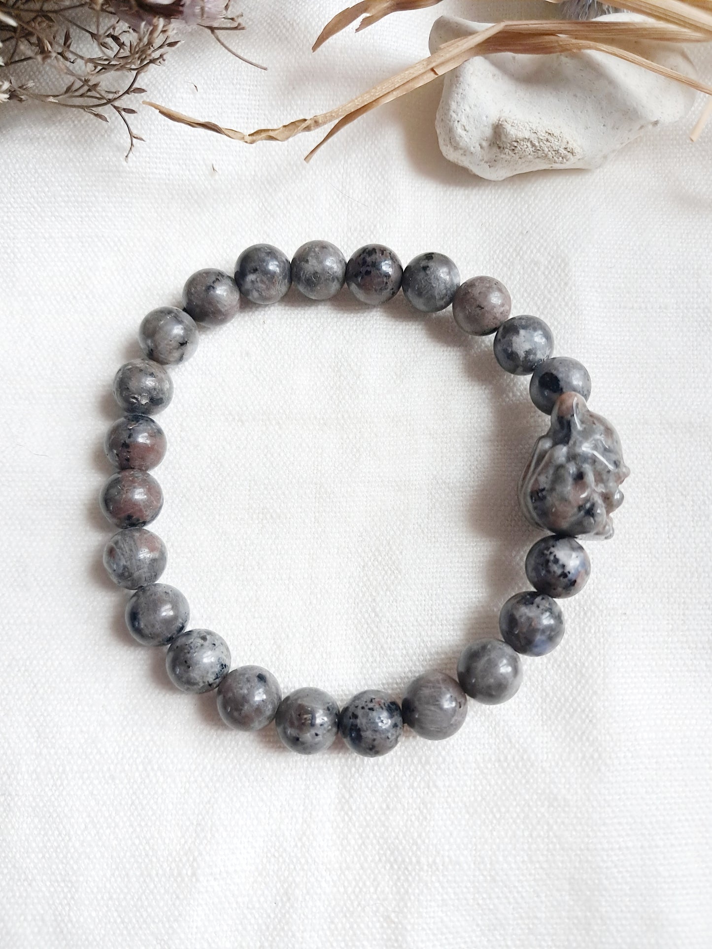 Bracelet renard à neuf queues en yooperlite