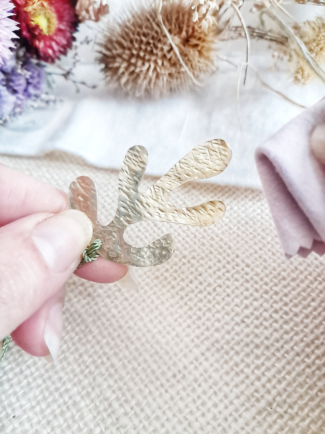 Entretien des bijoux en laiton