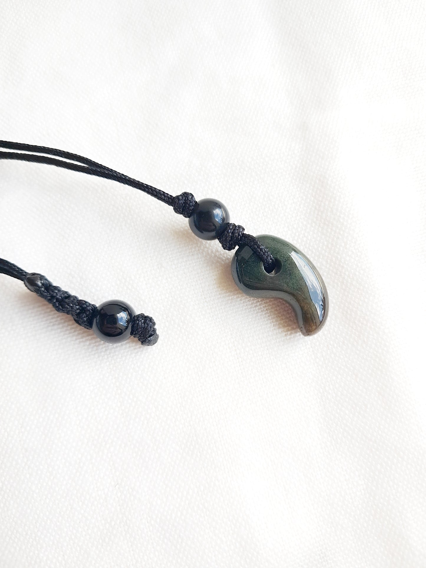 Collier en cordon Magatama en agate indienne