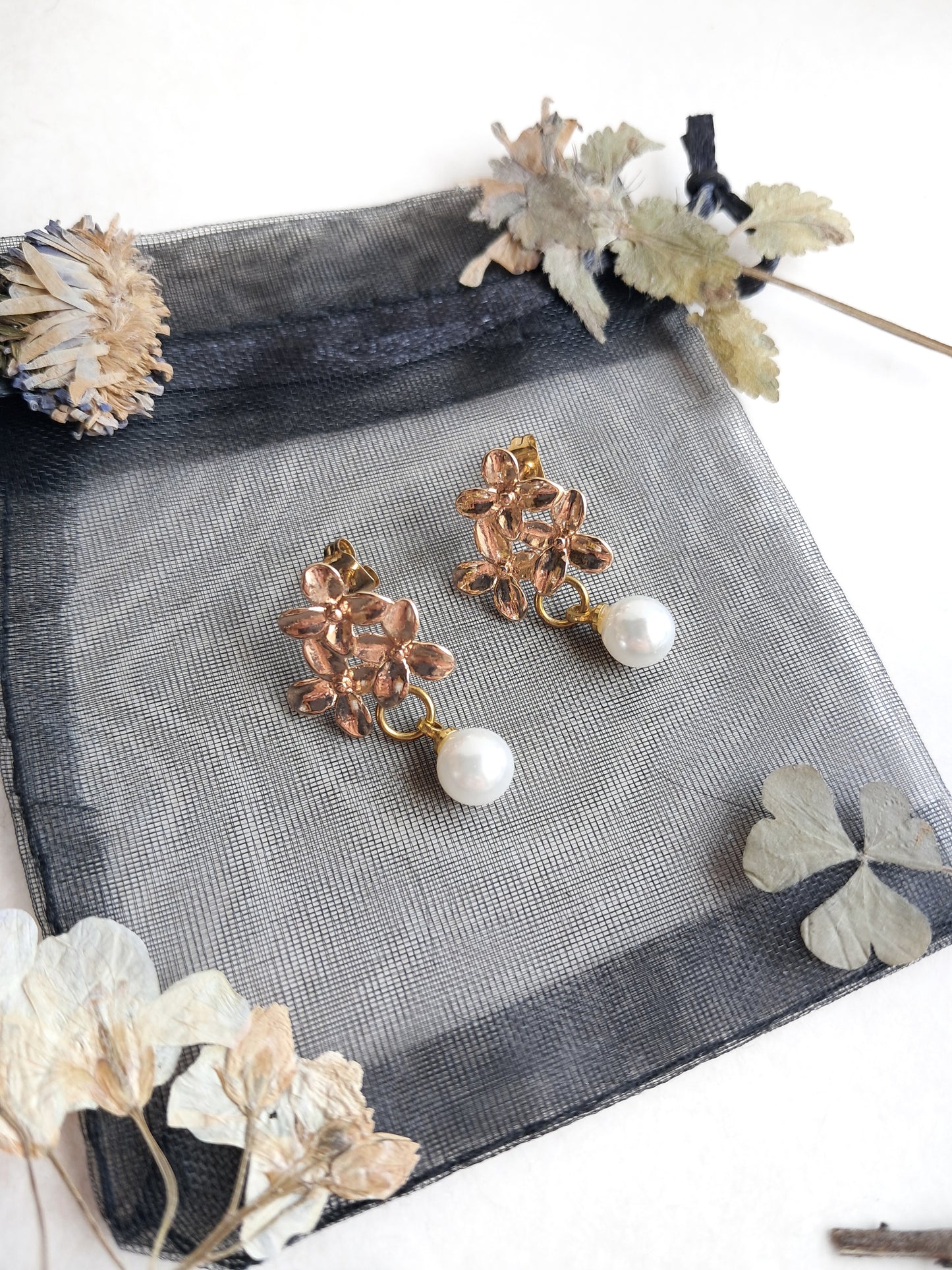 Boucles d'oreilles fleurs d'hortensia