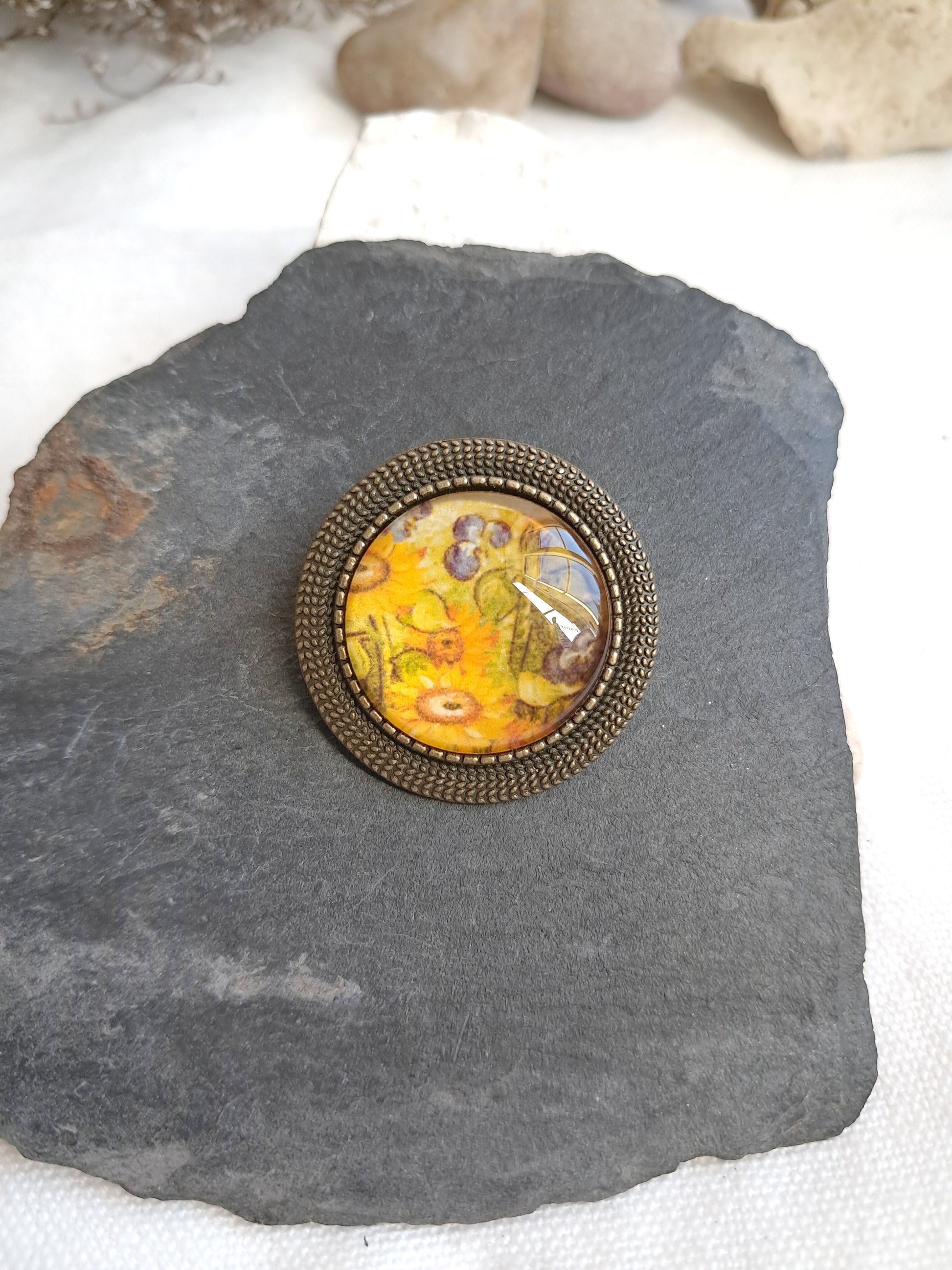 Broche cabochon fleurs de tournesols
