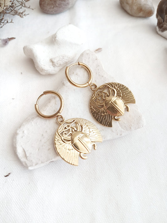 Boucles d'oreilles créoles grands scarabées égyptiens