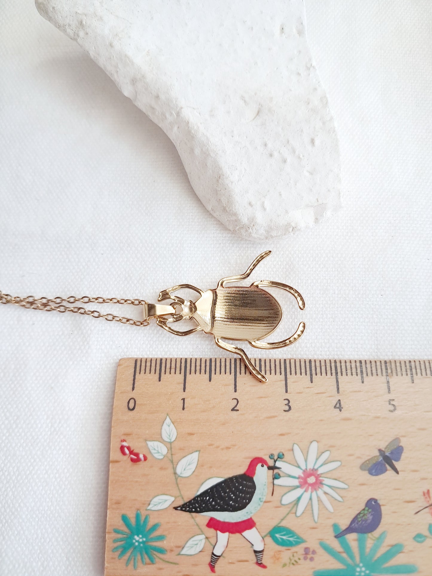 Collier pendentif scarabée en acier inoxydable doré