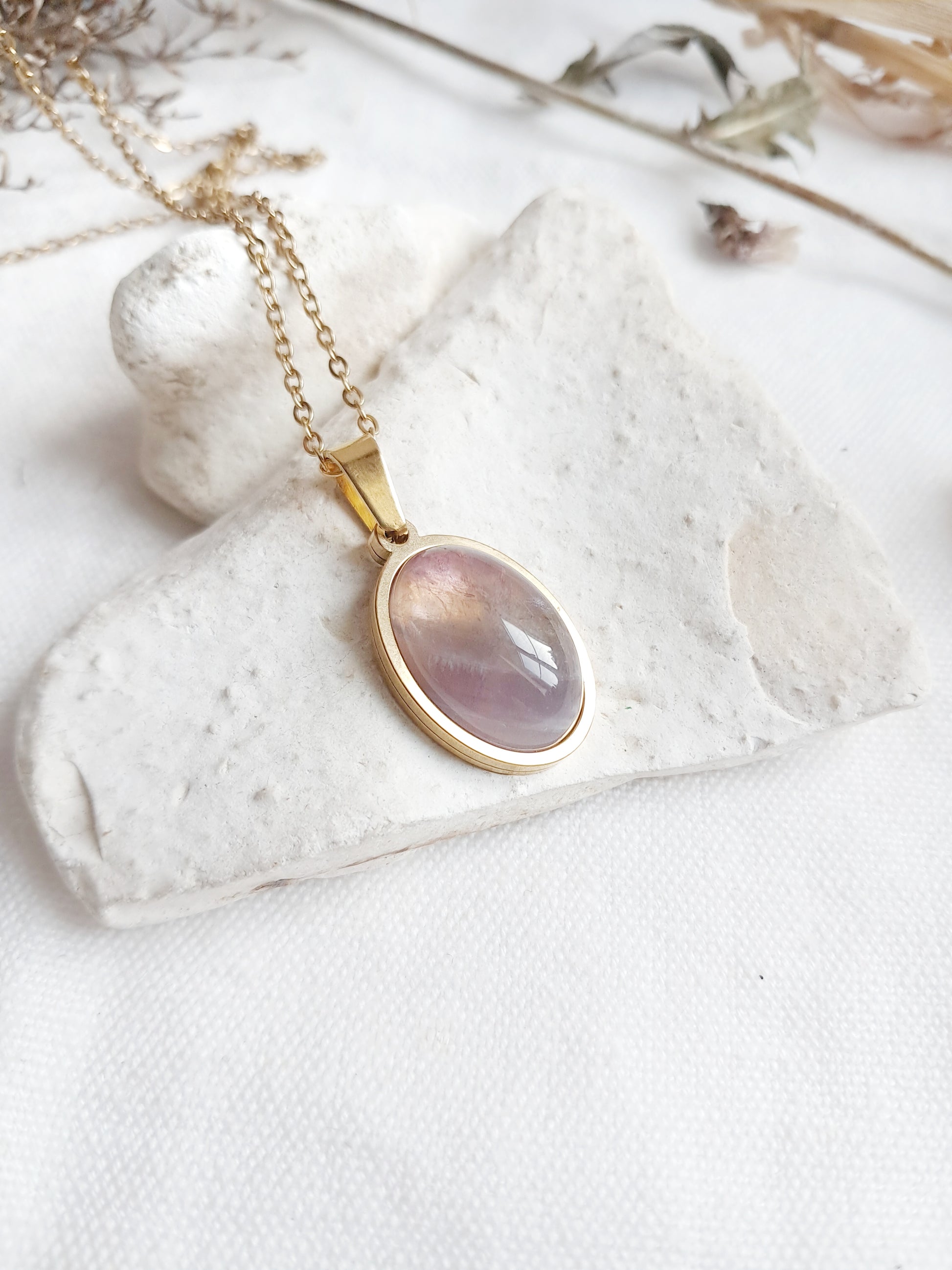 Collier en améthyste et acier inoxydable doré