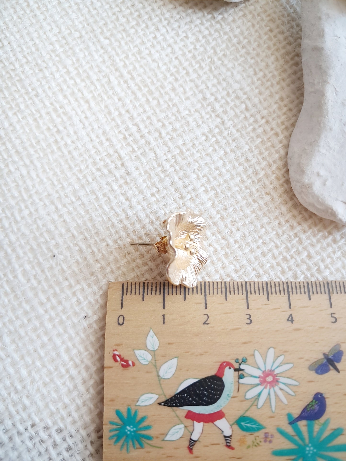 Clous d'oreilles fleurs en laiton or 18k