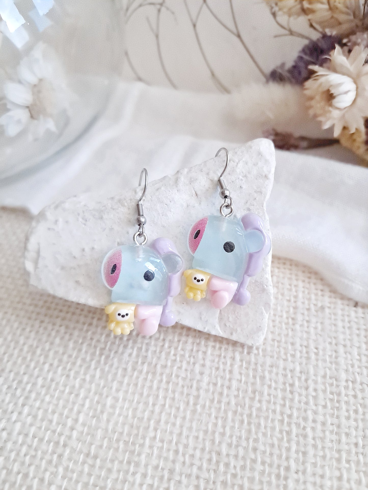 Boucles d'oreilles pendantes BT21 BTS Mang et Chimmy