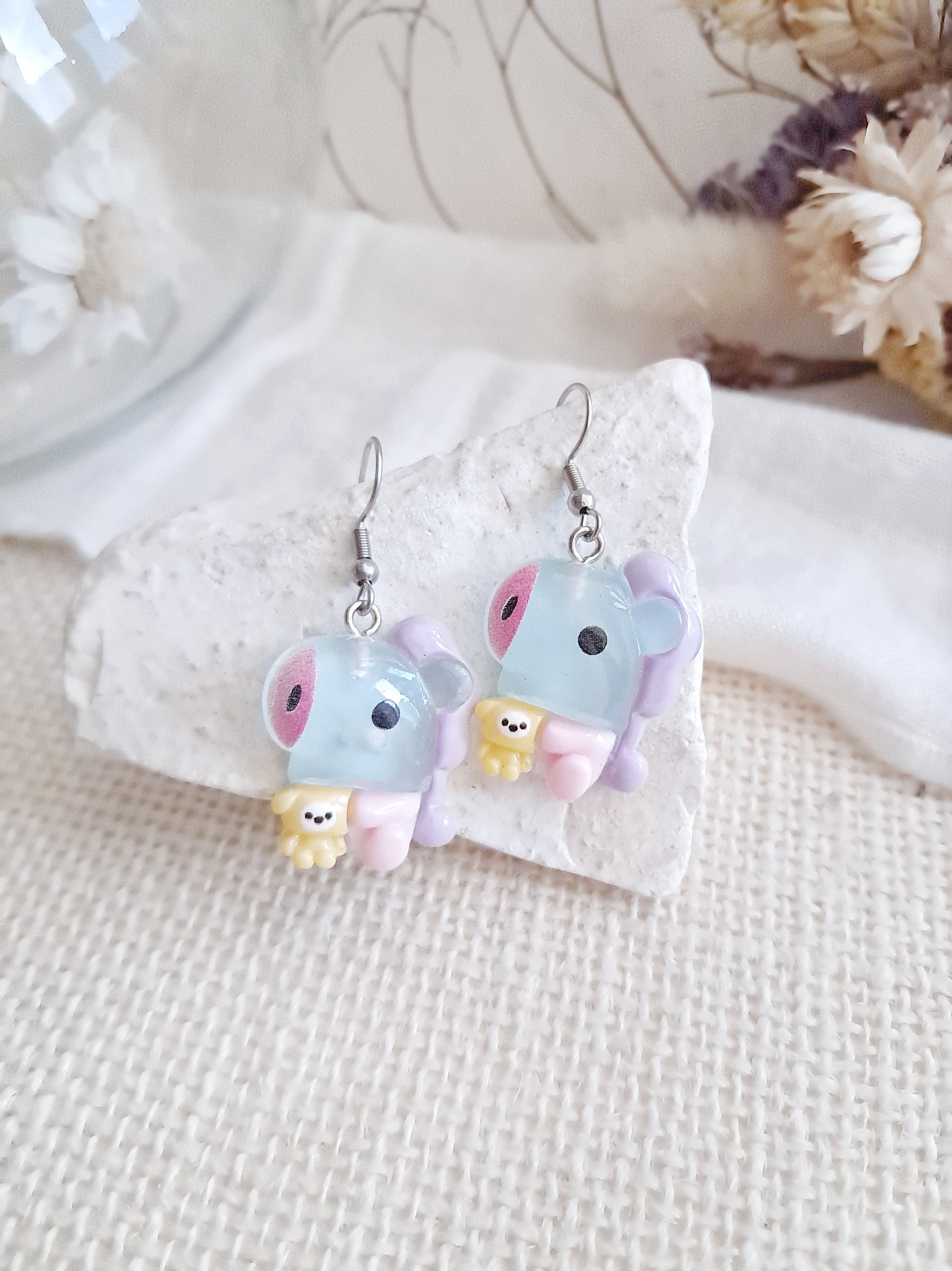 Boucles d'oreilles pendantes BT21 BTS Mang et Chimmy