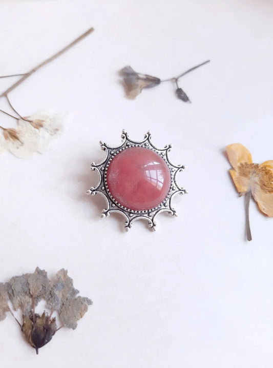 Broche à motifs gothiques en watermelon