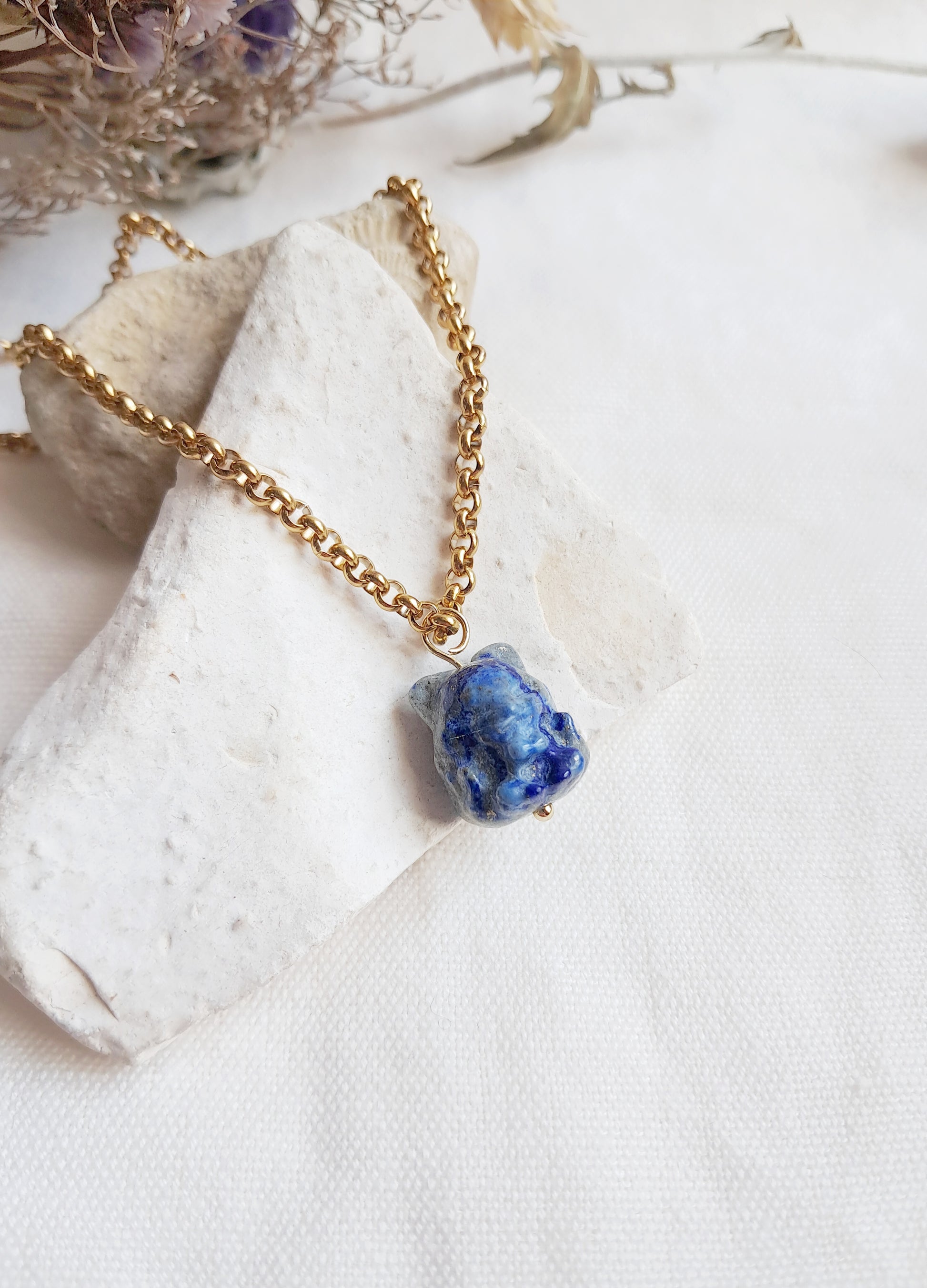 Collier renard à neuf queues en lapis-lazuli 