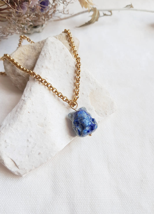 Collier renard à neuf queues en lapis-lazuli 