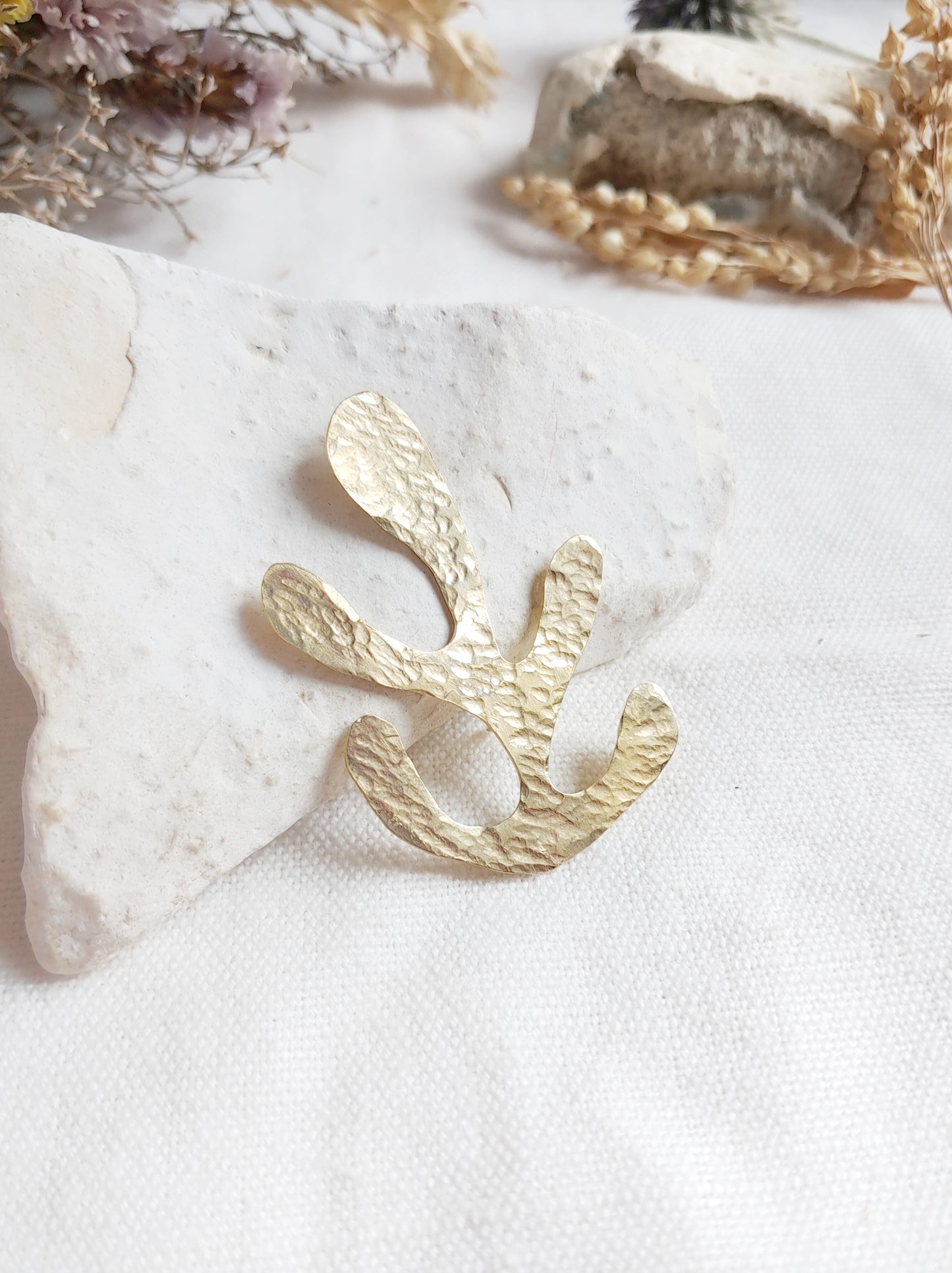 Pin's feuille texturée de Matisse