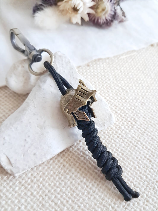 Porte-clés casque de chevalier en laiton