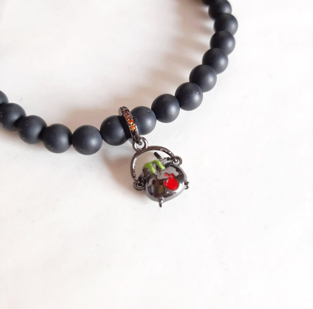 Bracelet the magic cauldron