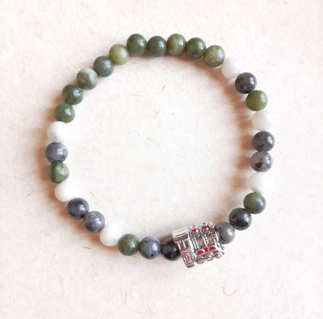 Bracelet the landscapes of the Hogwarts Express with its charm