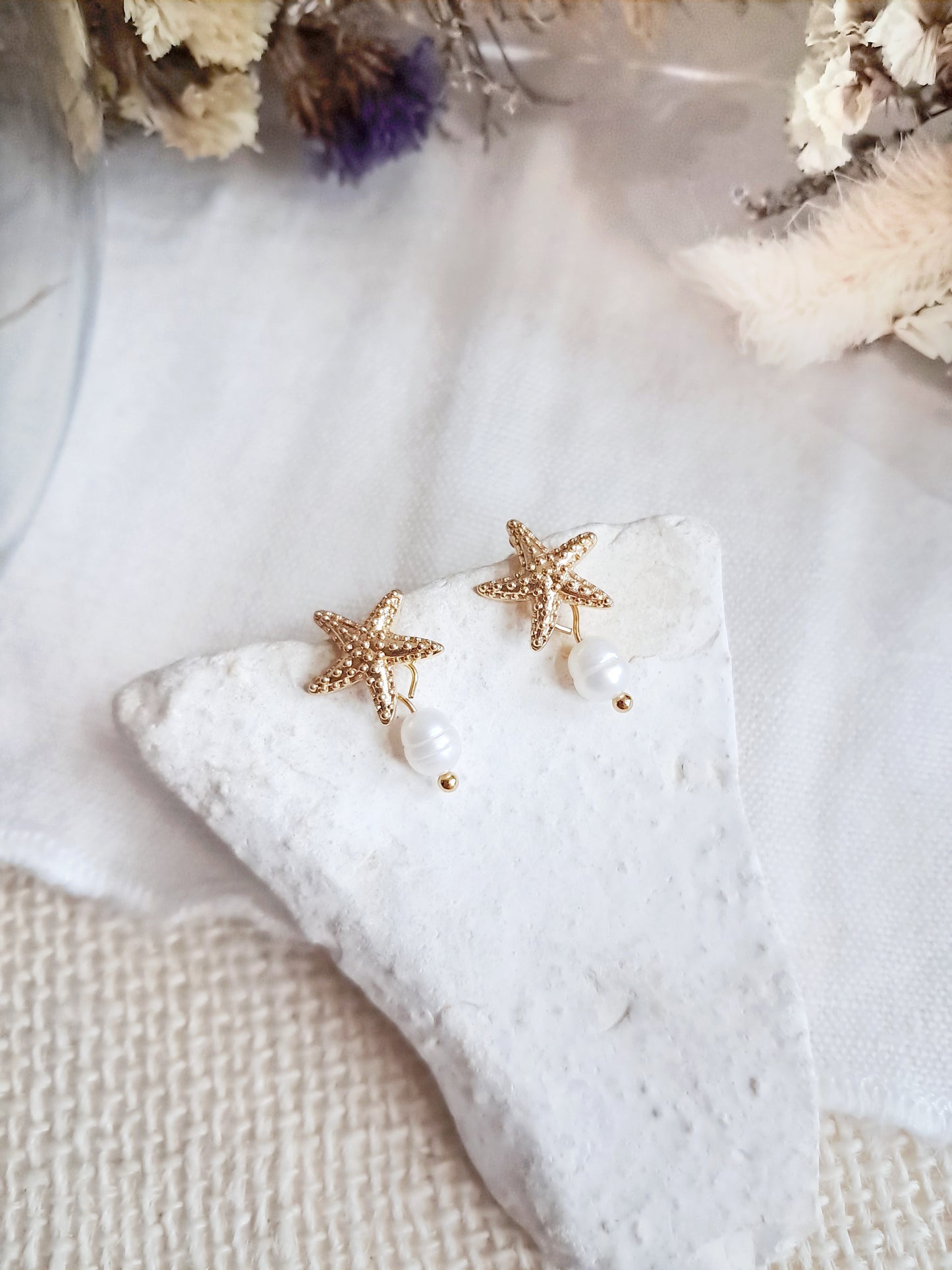 Boucles d'oreilles étoiles de mer et perles d'eau douce