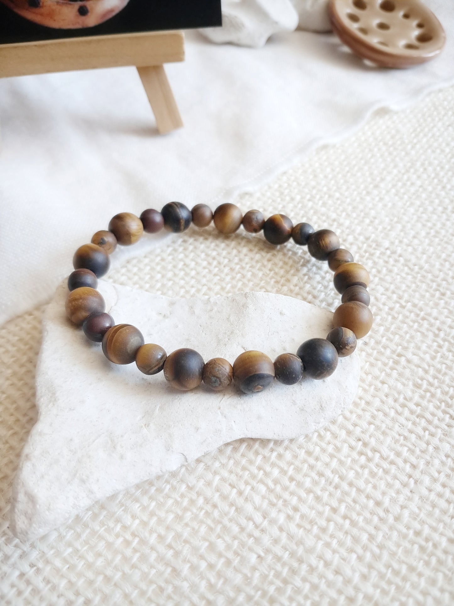 Bracelet inspiré d'un casque de Samouraï en forme de coiffe de cour