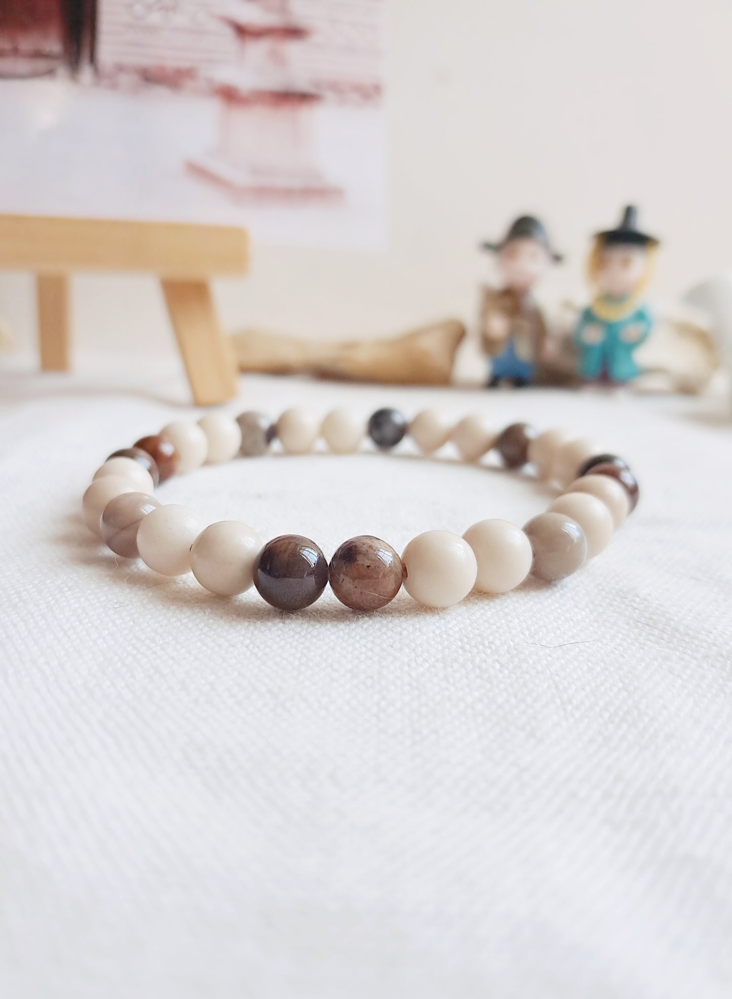 Gryffindor bracelet with its charm