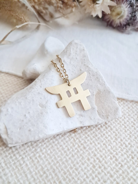 Collier torii en laiton