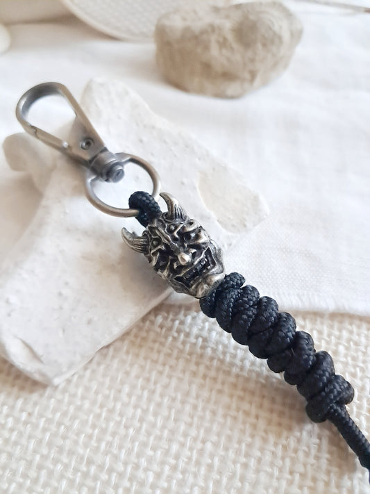 Porte-clés masque de fantôme japonais Hannya en laiton