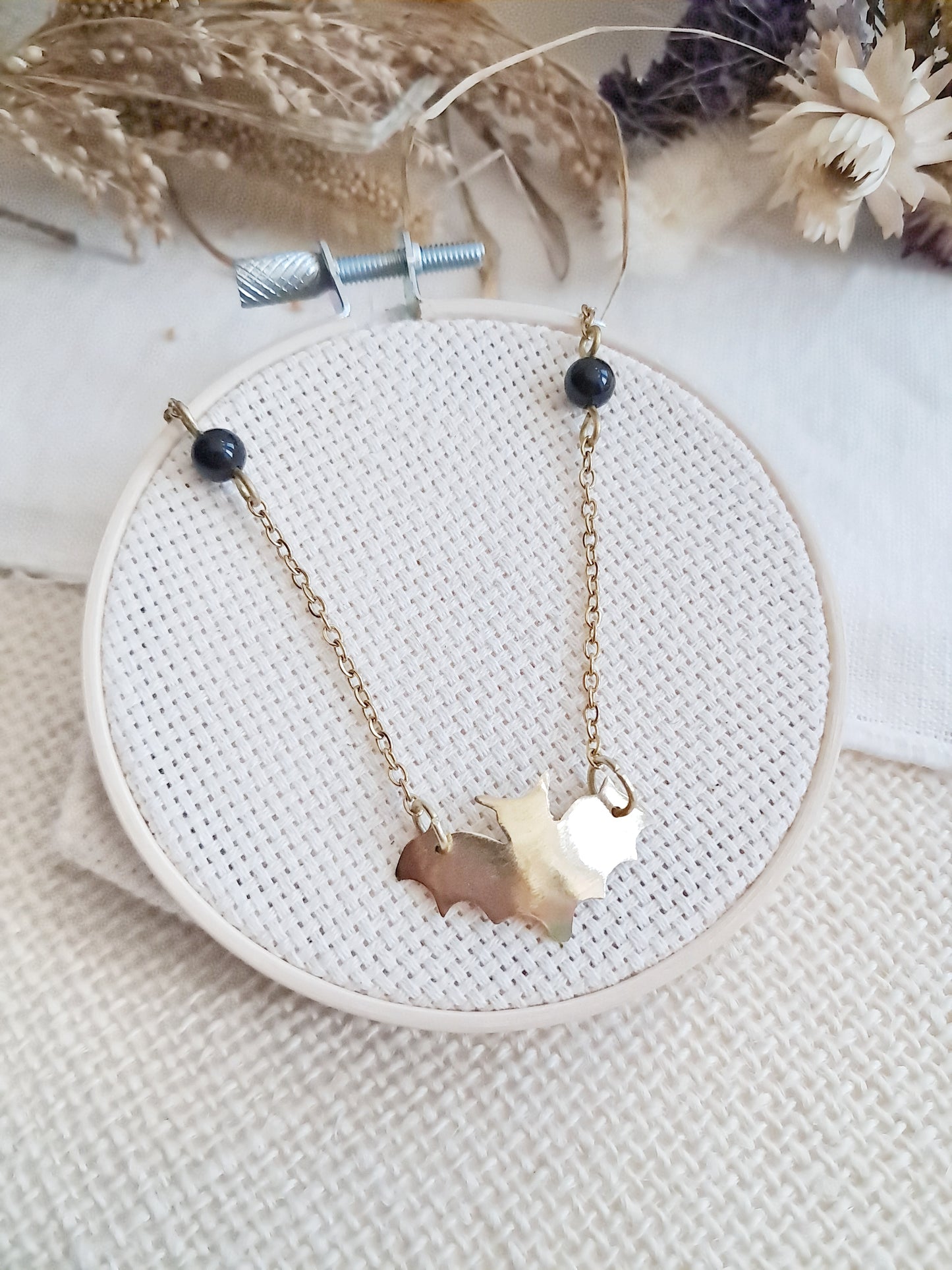 Collier chauve-souris en laiton