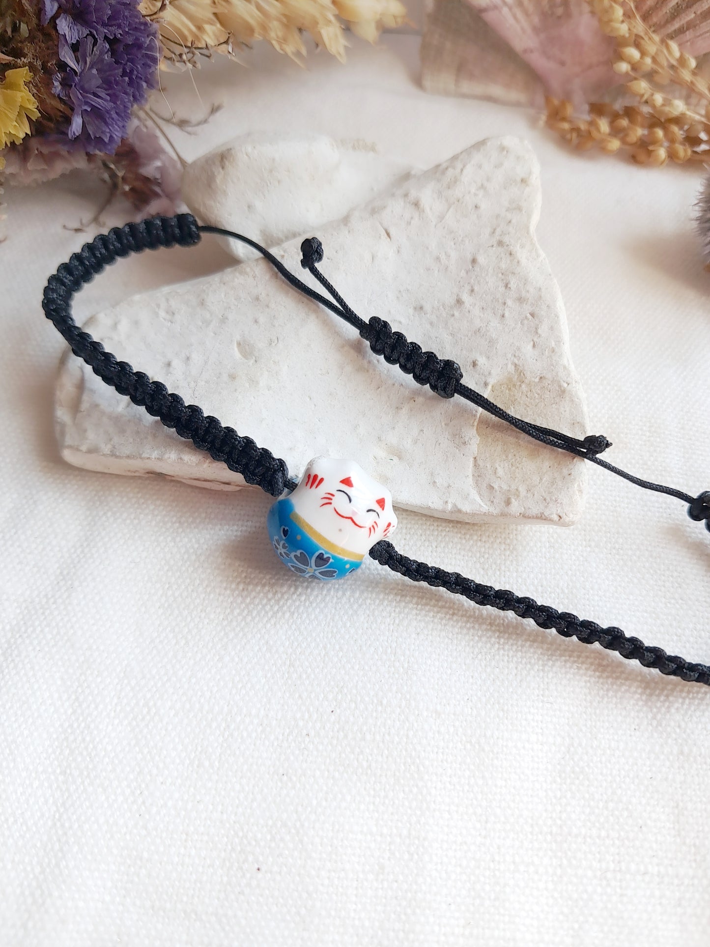 Bracelet chat de la chance tissage shamballa