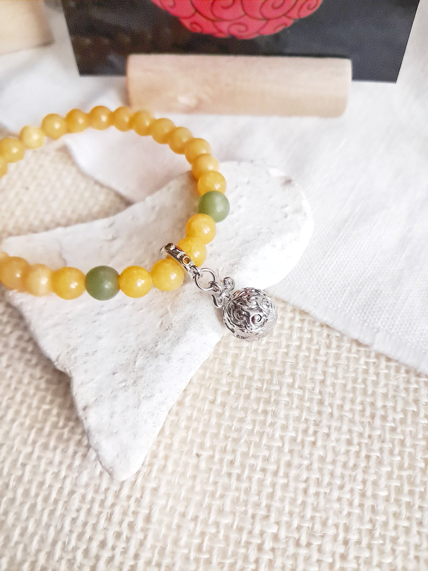 Gryffindor bracelet with its charm