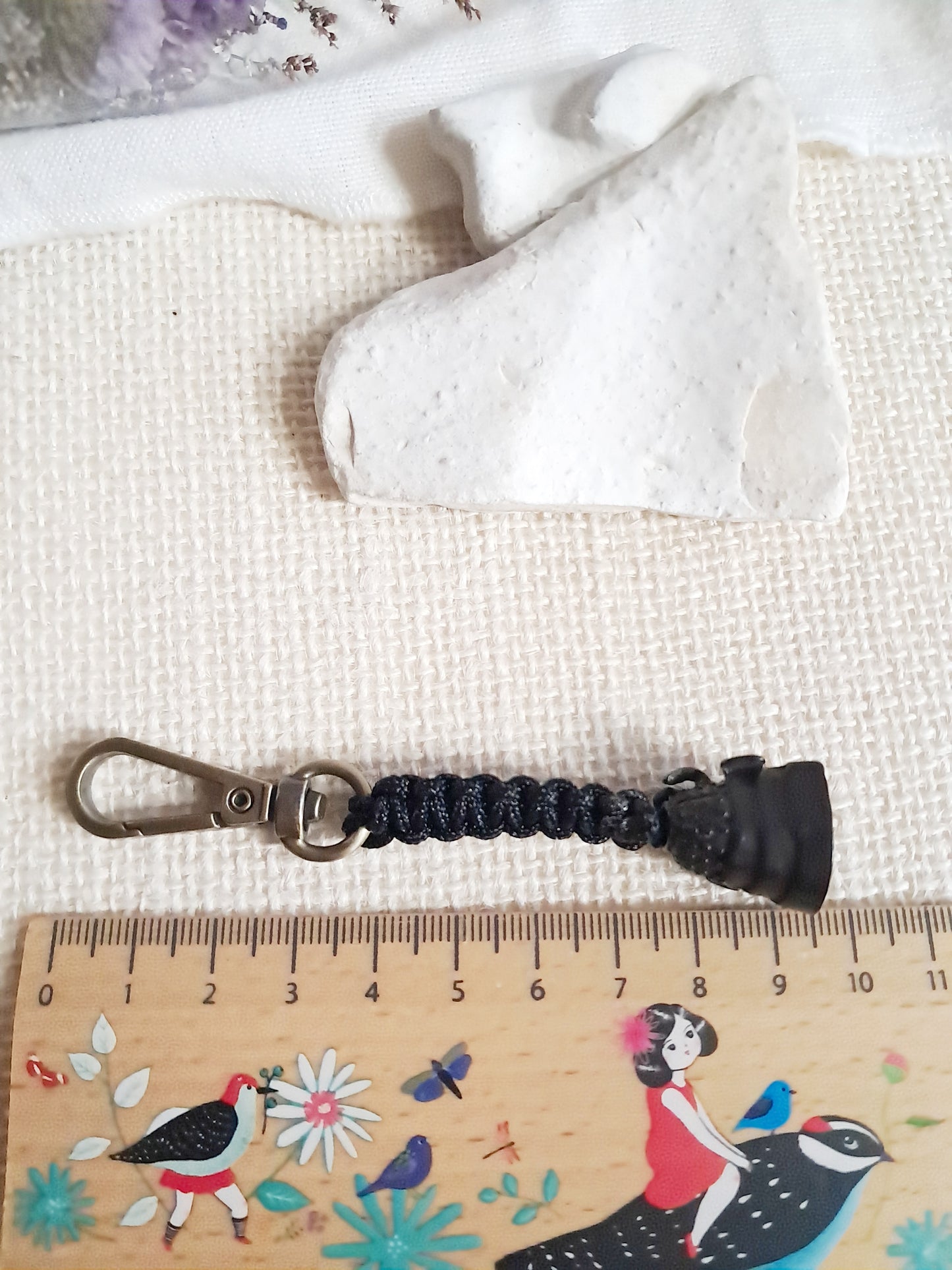 Porte-clés masque de samouraï japonais noir en laiton