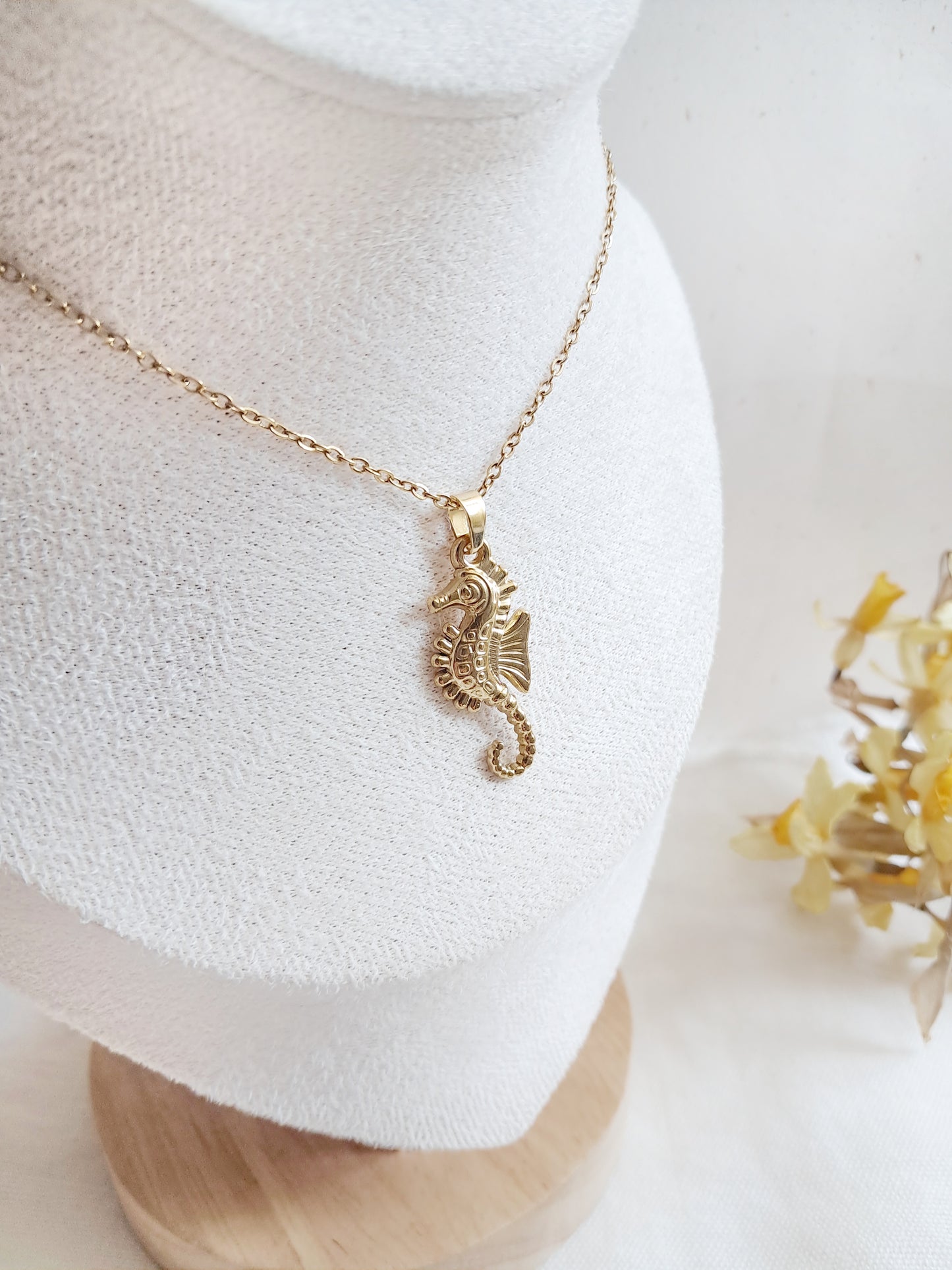 Collier pendentif hippocampe en acier inoxydable