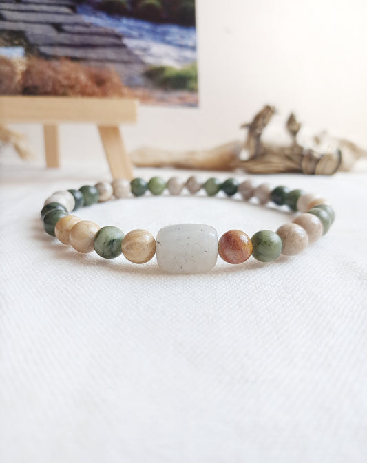 Bracelet "Paysage automnal de Corée" en labradorite, jade vert et fossile de corail 