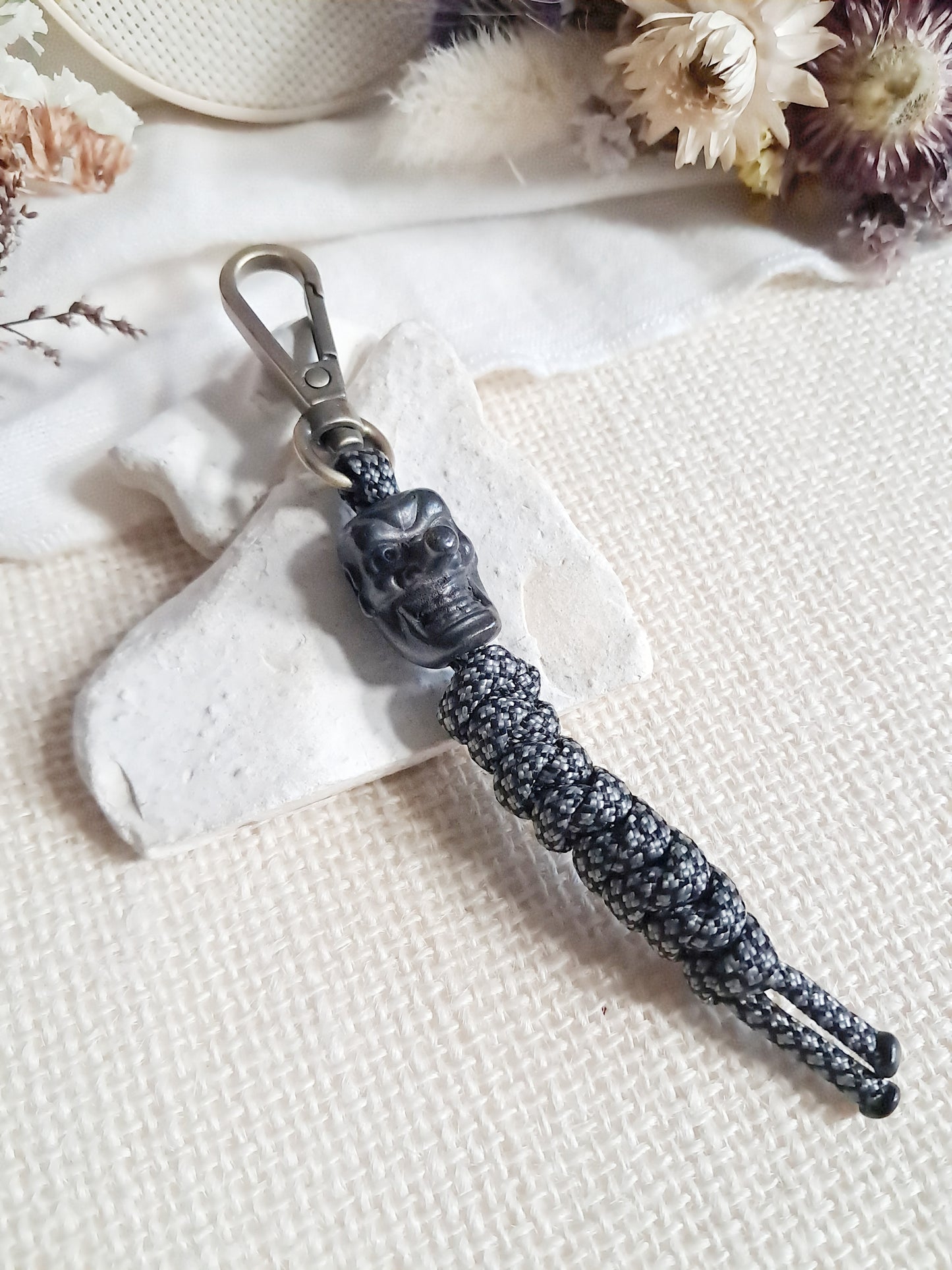 Porte-clés masque Tengu japonais en laiton