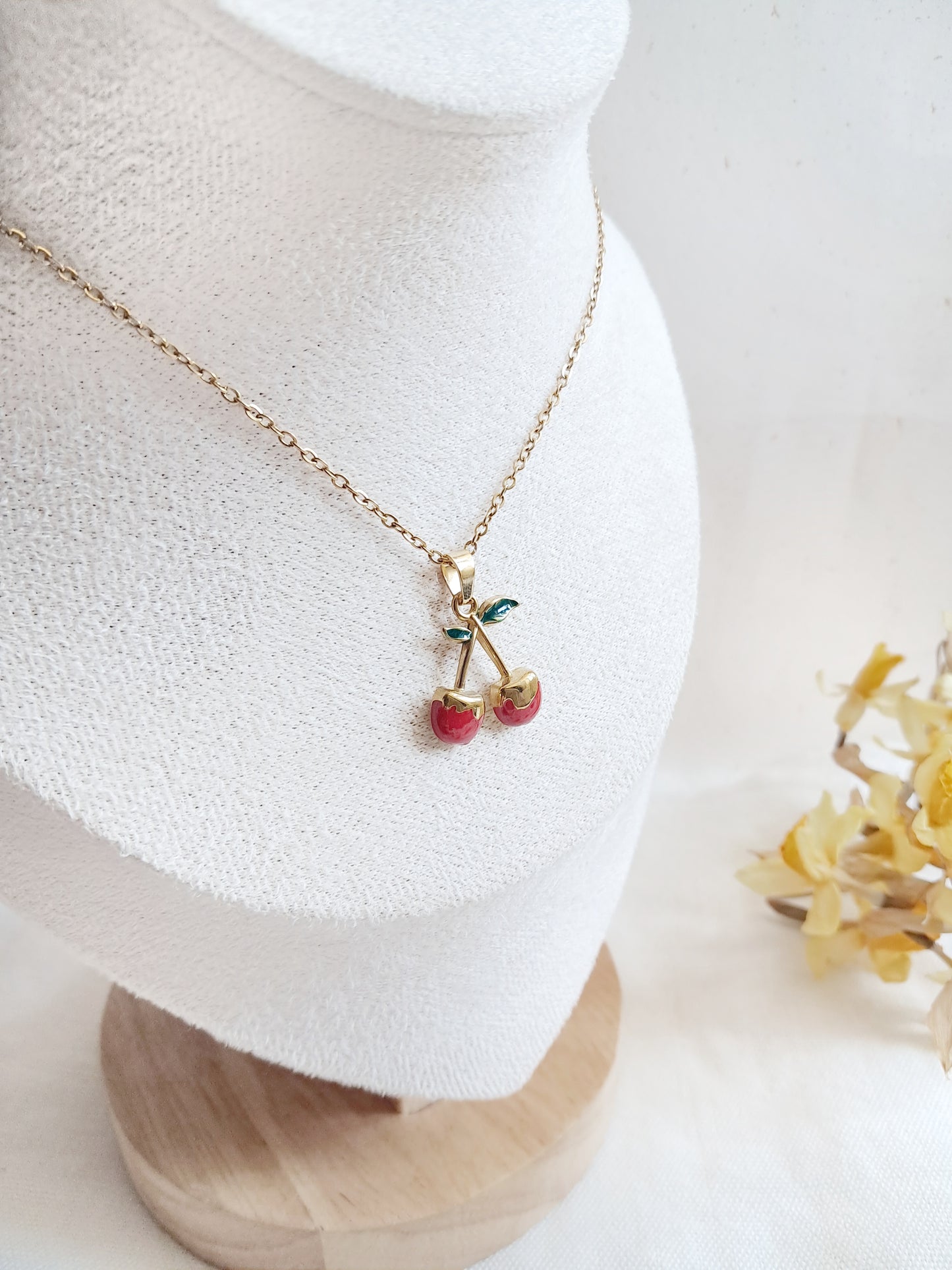 Collier pendentif cerises en acier inoxydable