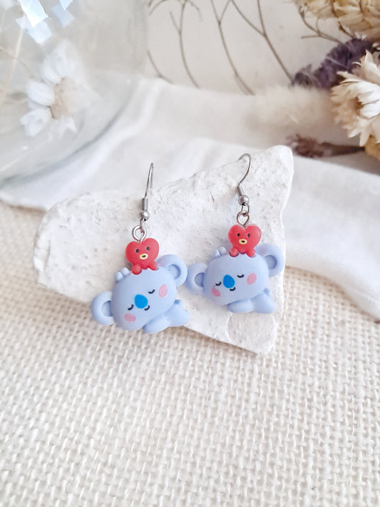 Boucles d'oreilles pendantes BT21 BTS Koya et Tata en acier inoxydable