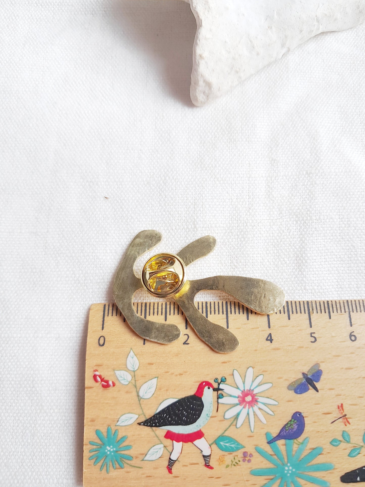 Pin's feuille texturée de Matisse