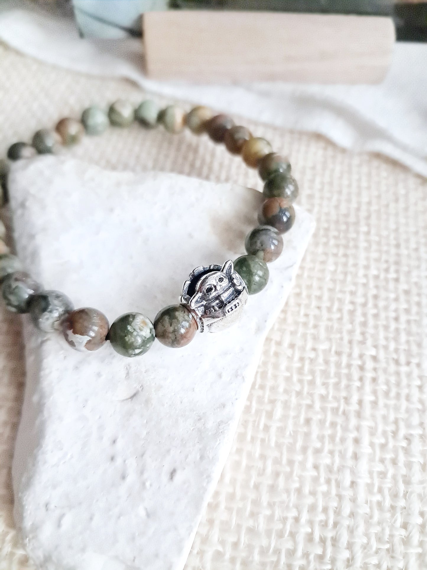 Bracelet Grogu Mandalorian Star Wars avec sa breloque en argent 925